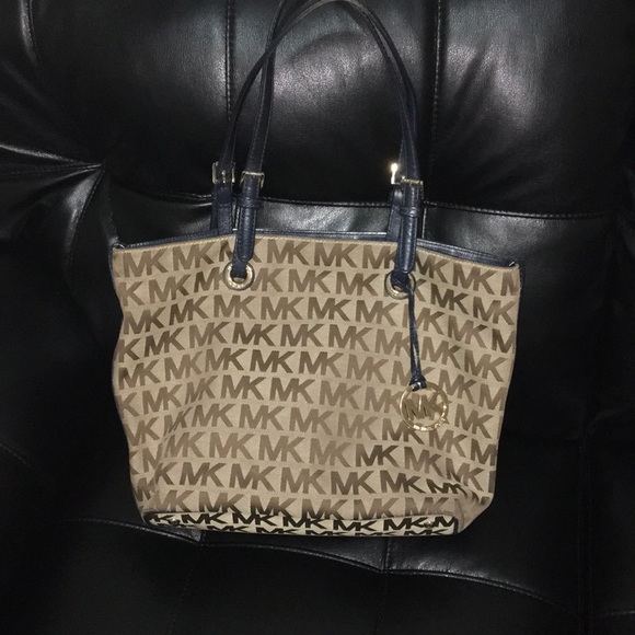Mk tote - Picture 2 of 6